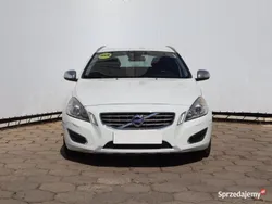 Biały Używany 2012 Volvo V60 Kombi | 37 999 zł