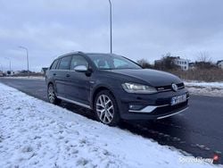 Czarny Używany 2015 VW Golf VII Kombi | 38 999 zł (Dobra cena)