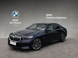 Czarny carbon m metalizowany Używany 2024 BMW 520 Comfort Edition Sedan/Limuzyna | 274 900 zł (Uczciwa cena)