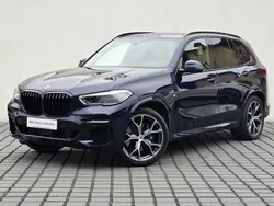 Niebieski tanzanite bmw individual metalizowany Używany 2022 BMW X5 Shadowline SUV | 269 000 zł (Dobra cena)