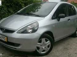 Srebrny (metalik) Używany 2004 Honda Jazz Hatchback | 13 900 zł (Dość drogi)