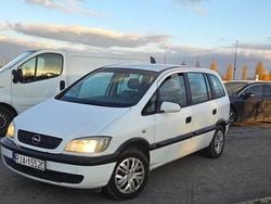 Biały Używany 1999 Opel Zafira Hatchback | 1650 zł (Dobra cena)