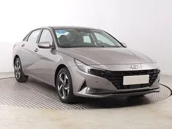 Szary Używany 2021 Hyundai Elantra Sedan/Limuzyna | 75 499 zł (Uczciwa cena)