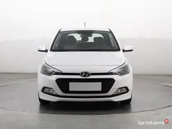 Biały Używany 2016 Hyundai i20 Hatchback | 35 999 zł (Uczciwa cena)