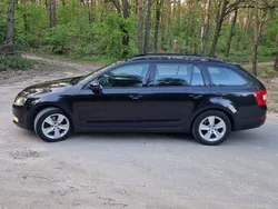 Czarny Używany 2017 Skoda Octavia Kombi | 37 700 zł (Super Cena)
