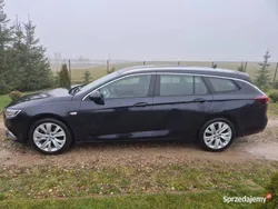 Niebieski Używany 2018 Opel Insignia Kombi | 66 000 zł (Drogi)