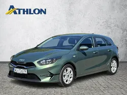 Zielony jasny (metalik) Używany 2023 Kia Ceed 2 Hatchback | 80 400 zł (Uczciwa cena)