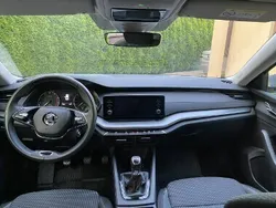 Srebrny (metalik) Używany 2021 Skoda Octavia Ambition Sedan/Limuzyna | 77 800 zł (Dość drogi)