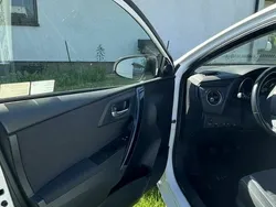 Biały Używany 2017 Toyota Auris Hatchback | 56 000 zł (Dość drogi)