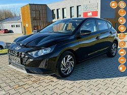 Zielony (metalik) Używany 2024 Hyundai i20 Comfort Hatchback | 23 900 zł