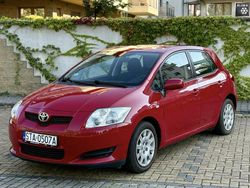 Czerwony Używany 2009 Toyota Auris Hatchback | 16 500 zł (Dobra cena)