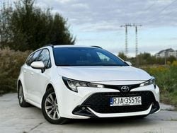 Biały Używany 2024 Toyota Corolla Comfort Kombi | 115 000 zł (Drogi)