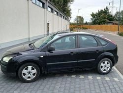 Czarny Używany 2005 Ford Focus Hatchback | 4500 zł
