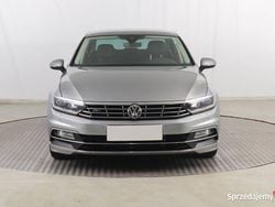 Srebrny Używany 2018 VW Passat Sedan/Limuzyna | 73 999 zł (Dość drogi)