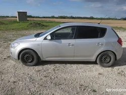 Srebrny Używany 2007 Kia Ceed 2 Hatchback | 9500 zł (Drogi)