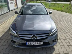 Szary Używany 2020 Mercedes C200 Kombi | 36 900 zł
