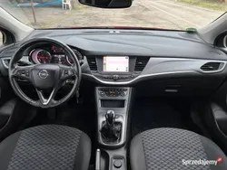 Bordowy Używany 2020 Opel Astra Hatchback | 48 950 zł