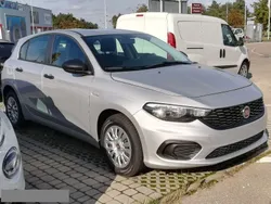 Srebrny (metalik) Używany 2018 Fiat Tipo Hatchback | 43 089 zł (Dobra cena)