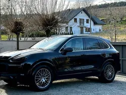Czarny Używany 2015 Porsche Cayenne SUV | 158 000 zł