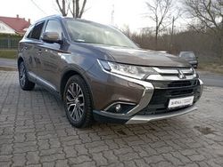 Brązowy Używany 2016 Mitsubishi Outlander Intense+ SUV | 71 800 zł (Uczciwa cena)