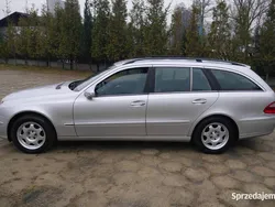 Używany 2004 Mercedes E220 | 19 900 zł