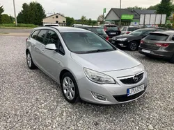 Srebrny (metalik) Używany 2011 Opel Astra Kombi | 16 900 zł (Dobra cena)