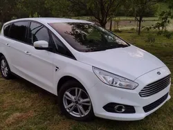 Biały Używany 2017 Ford S-MAX S Minivan | 65 700 zł (Dość drogi)