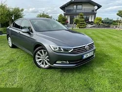 Szary Używany 2017 VW Passat Highline Sedan/Limuzyna | 69 900 zł (Dość drogi)