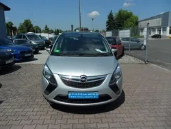 Srebrny Używany 2015 Opel Zafira Minivan | 39 900 zł (Dość drogi)