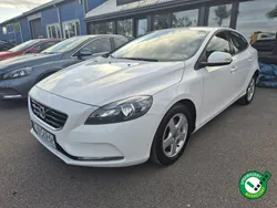 Biały Używany 2013 Volvo V40 Kombi | 34 900 zł
