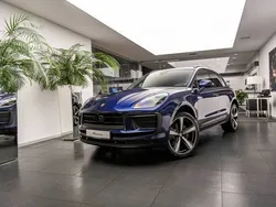 Gentian blue metallic Nowe 2024 Porsche Macan SUV | 388 911 zł (Drogi)