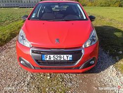 Czerwony Używany 2018 Peugeot 208 Hatchback | 15 999 zł