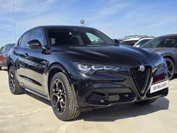 Lakier metalizowany czarny volcano black Nowe 2025 Alfa Romeo Stelvio SUV | 246 111 zł