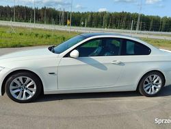 Biały Używany 2010 BMW 320 Coupe | 34 900 zł (Dość drogi)