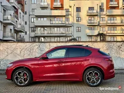 Bordowy Używany 2021 Alfa Romeo Stelvio Super SUV | 124 900 zł (Uczciwa cena)
