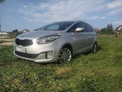 Srebrny Używany 2015 Kia Carens Minivan | 36 800 zł (Uczciwa cena)