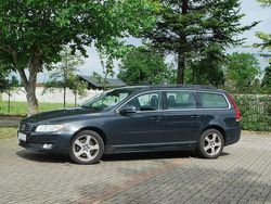 Zielony (metalik) Używany 2013 Volvo V70 Kombi | 38 900 zł (Uczciwa cena)