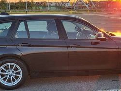 Czarny Używany 2013 BMW 318 Comfort Edition Kombi | 40 800 zł (Dość drogi)