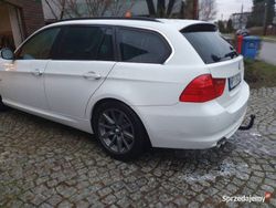 Używany 2011 BMW 330 Kombi | 35 000 zł