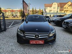 Czarny Używany 2017 Mercedes E400 Sedan/Limuzyna | 119 900 zł