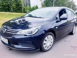 Granatowy Używany 2018 Opel Astra Kombi | 26 900 zł (Uczciwa cena)