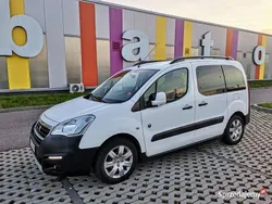 Używany 2015 Peugeot Partner Minivan | 29 000 zł (Uczciwa cena)