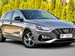 Brązowy (metalik) Używany 2022 Hyundai i30 Hatchback | 71 900 zł (Dobra cena)