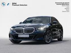 Czarny carbon m metalizowany Używany 2024 BMW 520 Comfort Edition Sedan/Limuzyna | 204 900 zł (Dobra cena)