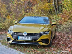 Złoty Używany 2018 VW Arteon R-line Sedan/Limuzyna | 122 000 zł (Dość drogi)