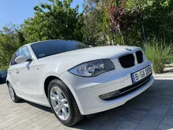 Biały Używany 2009 BMW 120 Hatchback | 19 990 zł