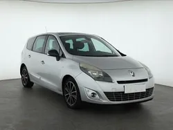Srebrny Używany 2011 Renault Grand Scénic III Minivan | 17 999 zł (Uczciwa cena)