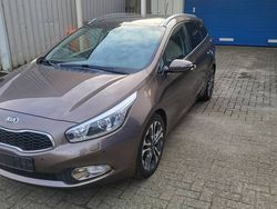 Brązowy Używany 2013 Kia Ceed Kombi | 35 900 zł