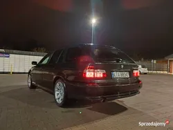 BMW 523