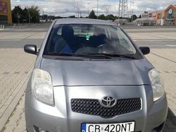Srebrny Używany 2007 Toyota Yaris Hatchback | 9500 zł (Dobra cena)